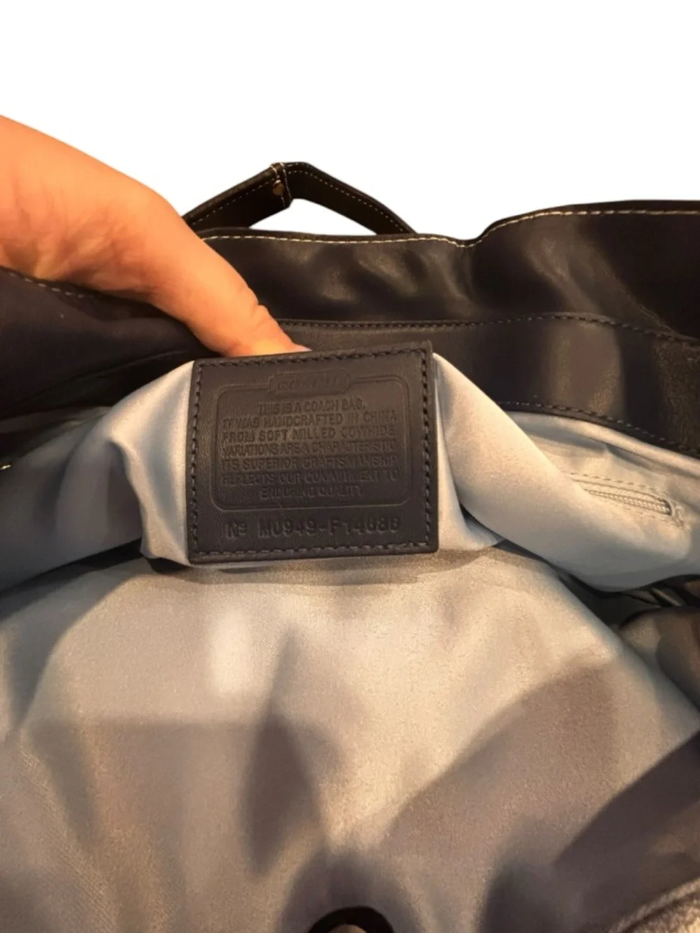 Coach Dark Blue Soft Leather Medium Size Handbag Number M0949-F14686 - Picture 6 of 9